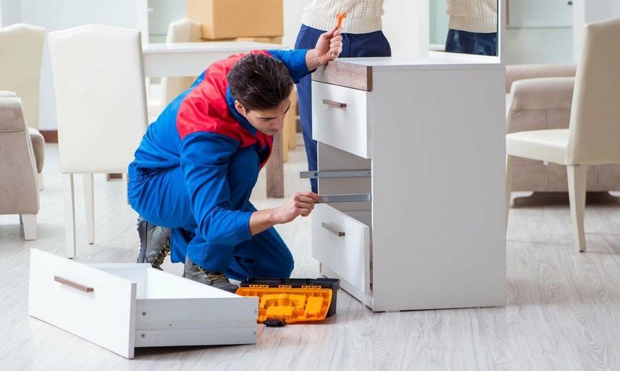 Simplify Your Space: Professional Furniture Setup with Earthvineyko